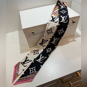 Louis Vuitton Black and Pink Monogram Twilly